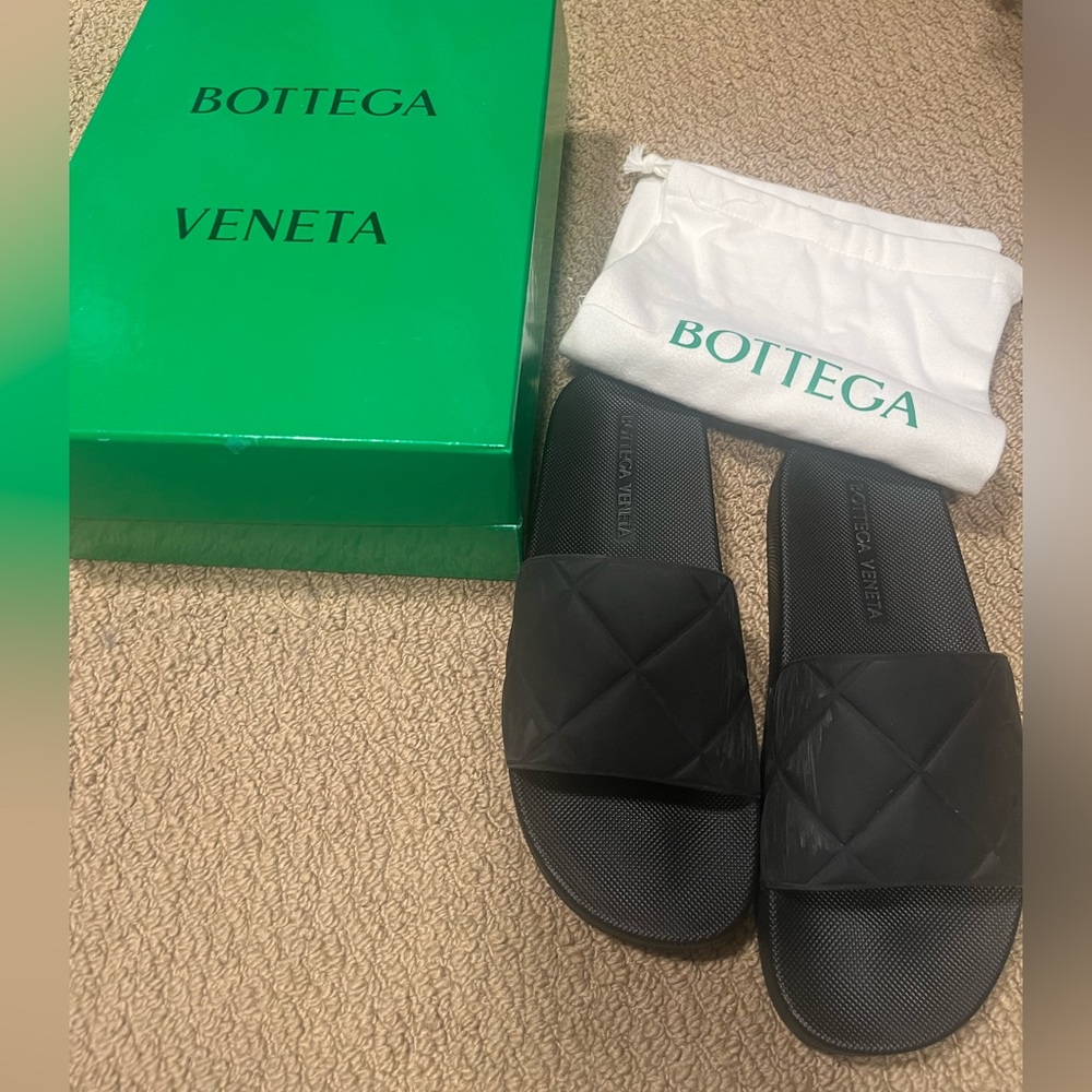 Bottega Veneta Black Pool Slides